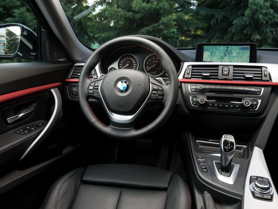  BMW 335i Gran Turismo Sport Line 2013 года  (фото 2 из 16)